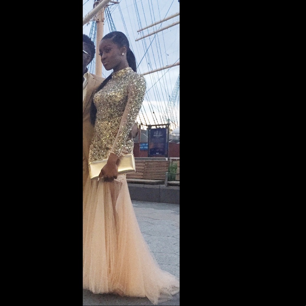 Prom dress only worn ONE TIME